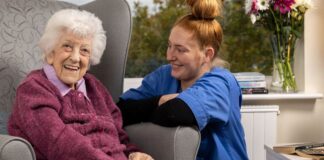 SE SOLICITAN CUIDADORES/AS CON O SIN EXPERIENCIA, TURNO DIURNO EN RESIDENCIA DE MAYORES. BUEN SALARIO Y BENEFICIOS, TRABAJO ESTABLE Cuidadores Para Residencia de Mayores en España empleo sin experiencia en España empleo sin experiencia en Barcelona Caregivers for Senior Residences in Spain