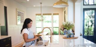 SE SOLICITA EMPLEADA DOMÉSTICA PARA TRABAJAR EN CASA DE FAMILIA (CON O SIN EXPERIENCIA). SE OFRECE BUEN SUELDO Y ALOJAMIENTO Empleada Doméstica en Buenos Aires Empleo sin experiencia en Buenos Aires Empleada para limpieza de casa de familia Domestic Worker House cleaning employee