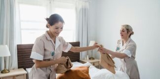 SE NECESITA MUCAMA/CAMARERO (MÍNIMA EXPERIENCIA), SE OFRECE ESTABILIDAD LABORAL SEGÚN DESEMPEÑO Y BUEN SALARIO Mucama Camarero limpieza de habitaciones en hoteles en Costa Rica Maid Waiter cleaning rooms in hotels in Costa Rica