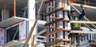 SE SOLICITAN OBREROS DE LA CONSTRUCCIÓN (32 PUESTOS DISPONIBLES). PAGO $20.74 POR HORA, 40 HORAS SEMANALES Obreros de la Construcción empleo en Texas empleo de construcción en estados unidos Construction Workers Jobs in Texas Construction Jobs in the United States