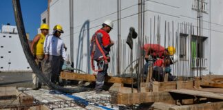 SE SOLICITAN 12 AYUDANTES DE CONSTRUCCIÓN, PAGO $19.06 POR HORA (40 HORAS SEMANALES) DE LUNES A VIERNES, DE 7:00 A.M. A 3:00 P.M. Ayudantes de Construcción en Estados Unidos empleo en Arkansas 2025 Construction Helpers in the United States Employment in Arkansas 2025