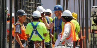 SE SOLICITAN OBREROS DE LA CONSTRUCCIÓN (4 VACANTES), NO REQUIERE EXPERIENCIA. PAGO $26.90 POR HORA, 40 HORAS SEMANALES Obreros de la Construcción en Estados Unidos empleo en Ashville empleo en Ohio empleo sin experiencia Construction Workers in the United States jobs without experience