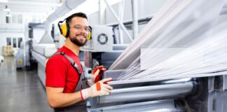 SE BUSCA OPERARIO DE TAREAS GENERALES PARA INDUSTRIA PLÁSTICA (CON O SIN EXPERIENCIA), BUEN SUELDO Y BENEFICIOS Operario de Tareas Generales para Industria Plástica trabajo sin experiencia en Argentina General Tasks Operator for the Plastics Industry no experience required in Argentina