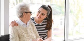 SE SOLICITAN 2 CUIDADORAS DOMICILIARIAS (MÍNIMA EXPERIENCIA), GUARDIAS DE 6 HORAS DÍA POR MEDIO. INGRESO INMEDIATO, BUEN SUELDO Cuidadoras domiciliarias en Argentina trabajo por horas Home caregivers in Argentina work by the hour