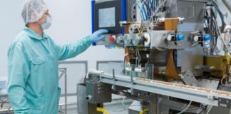 SE SOLICITA OPERADOR/A DE PRODUCCIÓN EN INDUSTRIA FARMACÉUTICA (MÍNIMA EXPERIENCIA), JORNADA COMPLETA. BUEN PAGO + BENEFICIOS Operador de Producción en Italia trabajo en la industria farmacéutica Production Operator in Italy Operatore di produzione in Italia che lavora nel settore farmaceutico