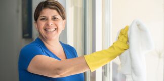SE SOLICITA PERSONAL DE LIMPIEZA DOMÉSTICA, JORNADA PARCIAL 5 HORAS DIARIAS. SALARIO €1.000,00 MENSUAL Personal de Limpieza Doméstica en Milán Personal Doméstico en Italia Personale addetto alle pulizie domestiche a Milano