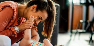 SE SOLICITA NIÑERA CON O SIN EXPERIENCIA (DÍAS Y HORARIO A CONVENIR). SE OFRECE BUEN SUELDO Niñera Cuidado de bebe empleo de niñera Nanny, Babypflege Nanny-Job Tata Cura del bambino Nanny Baby care Nanny job without experience